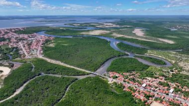 Tutoia Skyline, Tutoia, Brezilya 'da. Amerika 'nın Brezilya Deltası. Riverside City 'de. Maranhao 'daki Tutoia Skyline. Doğa manzarası. Adalar Ağı Su Yolları. Turizm Seyahati.