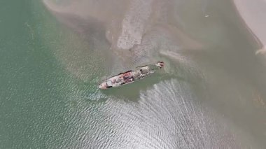 Maranhao Brezilya 'daki Tutoia' da ünlü bir gemi enkazı. Plaj manzarası. Doğa Deniz Burnu. Seyahat güzergahı. Maranhao Brezilya 'daki Tutoia' da ünlü bir gemi enkazı. Cennet Manzarası.