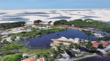 Maranhao Brezilya 'daki Santo Amaro' daki Betania Köyü. Doğa manzarası. Güzel yağmur ormanları. Maranhao 'daki Betania Köyü. Oasis Manzarası. Renkli Nehir. Yerli Köyü. Brezilya Kuzeydoğu.