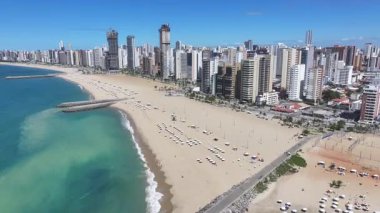 Fortaleza Skyline Ceara Brezilya Fortaleza 'da. Sahil şehri. Şehir merkezindeki şehir manzarası. Plaj manzarası. Fortaleza Skyline Ceara Brezilya Fortaleza 'da. Güzel Skyline. Brezilya Kuzeydoğu.