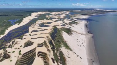 Maranhao Brezilya 'daki Tutoia Köyü. En Büyük Nehir Deltası. Kıyı Kenti manzarası. Maranhao 'daki Tutoia Köyü. Riverside Sahnesi. Doğa Arkaplanı. Seyahat güzergahı. Brezilya Kuzeydoğu.