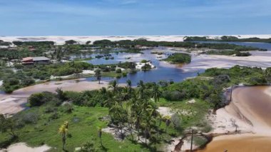 Maranhao Brezilya 'daki Santo Amaro' daki Betania Köyü. Doğa manzarası. Güzel yağmur ormanları. Maranhao 'daki Betania Köyü. Oasis Manzarası. Renkli Nehir. Yerli Köyü. Brezilya Kuzeydoğu.