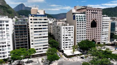 Rio de Janeiro Rio de Janeiro Brezilya 'daki Ipanema Plajı. Kristal berrak sularla sersemletici sahilin havadan görünüşü. Sahil Gökyüzü Sahil Kıyısı Yaz Zamanı. Sahil Sahil Sahili Panoramik.