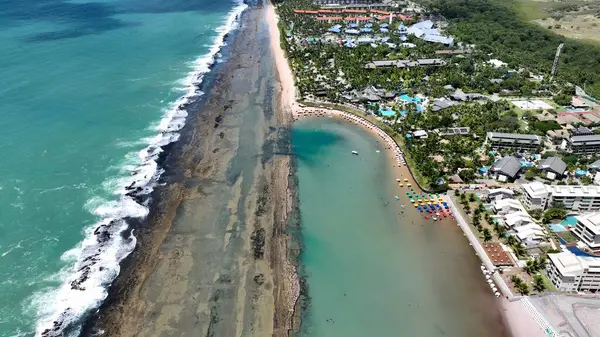 Brezilya 'nın kuzeydoğusunda Ipojuca Pernambuco Brezilya' da Skyline. Bereketli bir tropikal sahil manzarasının nefes kesici görüntüsü. Cennet Peyzajı Gezgin Şehveti. Cennet Sahili. Ipojuca Pernambuco.