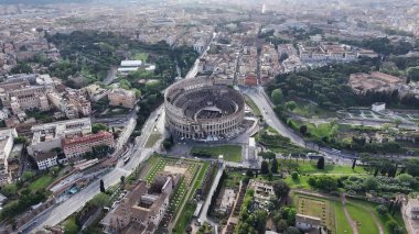 Roma 'daki Arkeoloji Parkı Lazio İtalya. Şehir merkezindeki Landmark Ortaçağ binasının havadan görünüşü. Altyapı Skyline Panoramic City View Awesome. Altyapı Şehir Manzarası. Roma Lazio.