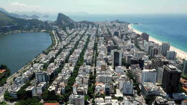 Rio de Janeiro Rio de Janeiro Brezilya 'daki Ipanema Plajı. Büyüleyici Tropikal Sahne Sahnesi Yukarıdan Görünüyor. Sahil Gökyüzü Sahil Kıyısı Yaz Zamanı. Sahil Sahil Sahili Panoramik.