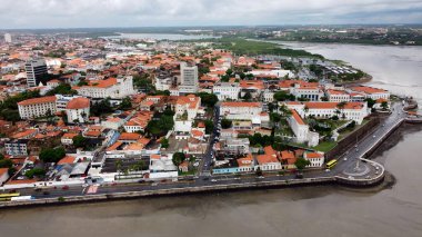 Sao Luis Skyline Sao Luis Maranhao Brezilya 'da. Gökdelenleri Şehir Merkezi Şehir Yaşamını Yansıtıyor. Metropol Manzarası Panoramik Şehir Manzarası Güzel. Kentsel Panoramik Şehir Görünümü.
