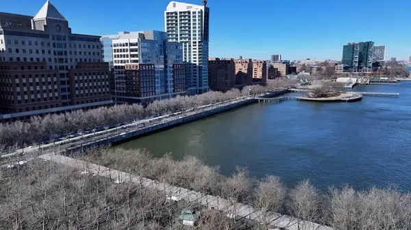 Hudson Riverside, Jersey City, New Jersey Birleşik Devletleri. Şehrin çarpıcı ikonik eğlence parkının kuş bakışı görüntüsü. Endüstriyel Peyzaj Ticari Binası Güzel.