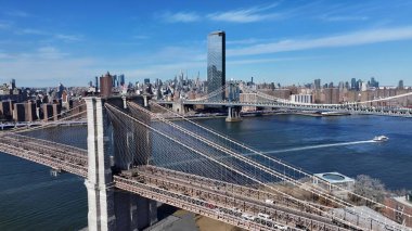Manhattan 'daki Brooklyn Skyline New York Birleşik Devletleri. Tarihi Caddeleri birbirine bağlayan ikonik köprü yapısı. Metropolitan Peyzaj Ticari Binası Çarpıcı. Metropolitan Atılgan Kasabası.