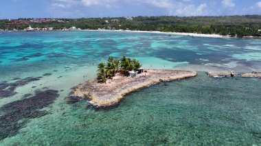 Rocky Cay, San Andres Karayip Adası Kolombiya 'da. Birds 'ün Karayip Sahili Manzarası. Cennet Adası Skyline Idyllic Güzeli. Cennet Adası Denizi. San Andres Karayip Adası.