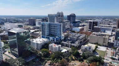 Orlando Skyline Orlando Florida Birleşik Devletleri 'nde. Modern Cam Gökdelen, Hareketli Şehrin Üzerinde Yükseliyor. Şehir merkezindeki iş dünyası. İş geçmişleri ünlüdür. Orlando Florida.