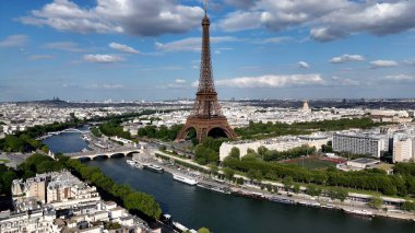 Paris 'teki Paris Skyline Fransa Adası' nda. Fransa 'nın Paris başkenti Avrupa' nın havadan görünüşü. İş Bulutları Gökyüzü Şehir Merkezi. Özgeçmişleri meşhurdur. Paris Fransa Adası.