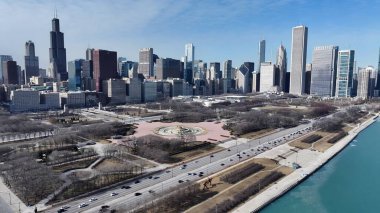 Chicago Illinois 'deki Lakefront Parkı. Şehrin ünlü eğlence parkının nefes kesici hava manzarası. Metropolitan Manzara Gökdelenleri. Güzel. Metropolitan Şehir. Chicago Illinois.