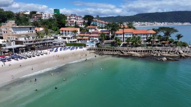 Bombinhas Santa Catarina Brezilya 'daki Bombinhas Skyline' da. Büyüleyici Tropikal Sahne Sahnesi Yukarıdan Görünüyor. Ada Hayatı Manzarası Huzurlu Güzel. Huzurlu. Bombinhas Santa Catarina.