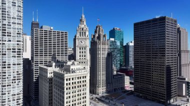 Chicago Riverwalk, Chicago Illinois Birleşik Devletleri. Çağdaş binalarla dolu şehir merkezinin havadan görünüşü. Altyapı Skyline Gökdelenleri Şaşırtıcı.