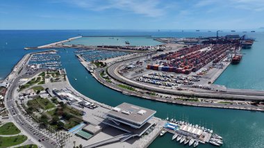 Valencia İspanya 'da Valencia Skyline. Büyüleyici Tropikal Sahne Sahnesi Yukarıdan Görünüyor. Altyapı Skyline Panoramic City View Awesome. Altyapı Şehir Manzarası. Valencia İspanya.
