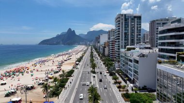 Rio de Janeiro Brezilya 'daki Ipanema Plajı. Büyüleyici Tropikal Sahne Sahnesi Yukarıdan Görünüyor. Sahil Gökyüzü Sahil Kıyısı Yaz Zamanı. Sahil Sahil Sahili Panoramik. Rio de Janeiro Brezilya.