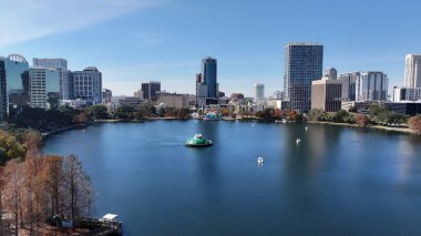 Orlando şehir merkezi, Orlando Florida Birleşik Devletleri. Şehir merkezinin modern binalarla dolup taşması. İş Bulutları Gökyüzü Şehir Merkezi. Özgeçmişleri meşhurdur. Orlando Florida.