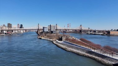New York, Manhattan 'daki Franklin Roosevelt Eyalet Parkı. Şehrin ünlü eğlence parkının nefes kesici hava manzarası. Metropolitan Peyzaj Ticari Binası Çarpıcı.