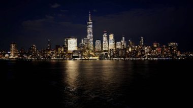 New York 'un merkezinde, Manhattan' da, New York 'ta. Çağdaş binalarla dolu şehir merkezinin havadan görünüşü. Metropole Skyline Gökdelenleri Yapımı Büyüleyici.