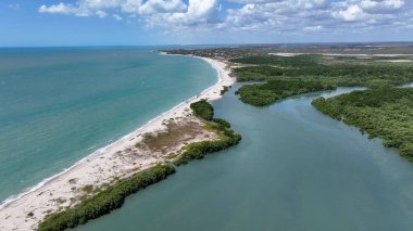 Brezilya 'nın Piaui şehrinde, Kajueiro Da Praia' daki Barra Grande Köyü. Sahil Skyline. Doğa manzarası. Yaz Gezisi. Brezilya 'nın Piaui şehrinde, Kajueiro Da Praia' daki Barra Grande Köyü. Tropikal Manzara.