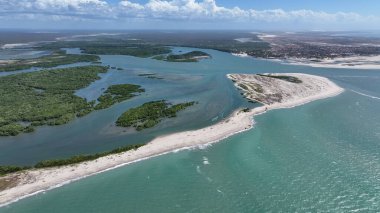 Brezilya 'nın Piaui şehrinde, Kajueiro Da Praia' daki Barra Grande Köyü. Sahil Skyline. Doğa manzarası. Yaz Gezisi. Brezilya 'nın Piaui şehrinde, Kajueiro Da Praia' daki Barra Grande Köyü. Tropikal Manzara.
