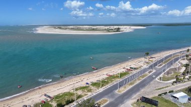 Ceara Brezilya 'daki Camocim Plajı' nda. Plaj manzarası. Doğa Deniz Burnu. Tatil Varış Yeri. Ceara Brezilya 'daki Camocim Plajı' nda. Yaz Seyahati.