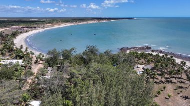 Piaui Brezilya 'daki Cajueiro Da Praia' daki Sardim Plajı. Plaj manzarası. Doğa Deniz Burnu. Tatil Varış Yeri. Piaui Brezilya 'daki Cajueiro Da Praia' daki Sardim Plajı. Yaz Seyahati.