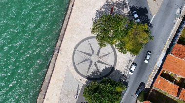 Ceara Brezilya 'daki Camocim İskelesi' nde. Plaj manzarası. Doğa Deniz Burnu. Tatil Tatilleri. Ceara Brezilya 'daki Camocim İskelesi' nde. Yaz Seyahati.