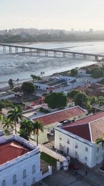 Sao Luis Skyline 'da gün batımı Maranhao Brezilya' da Sao Luis 'de. Şehir merkezindeki şehir manzarası. Güzel Skyline. Sao Luis Skyline Maranhao Brezilya 'da Sao Luis' de. Günbatımı Gökyüzü. Turizm Seyahati. Brezilya Kuzeydoğu.