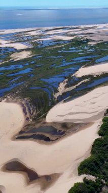 Maranhao Brezilya 'daki Tutoia Köyü. En Büyük Nehir Deltası. Kıyı Kenti manzarası. Maranhao 'daki Tutoia Köyü. Riverside Sahnesi. Doğa Arkaplanı. Seyahat güzergahı. Brezilya Kuzeydoğu.