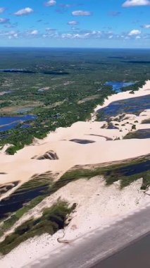Maranhao Brezilya 'daki Tutoia' da sahil manzarası. En Büyük Nehir Deltası. Kıyı Kenti manzarası. Maranhao 'daki sahil manzarası. Riverside Sahnesi. Doğa Arkaplanı. Seyahat güzergahı. Brezilya Kuzeydoğu.
