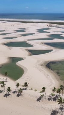 Maranhao Brezilya 'daki Tutoia' da küçük çarşaflar. Tatlı Su Gölleri Peyzajı. Kum tepeleri dağları. Tutoia 'da küçük çarşaflar. Turizm Seyahati. Doğa Sahnesi. Sahil Arkaplanı. Brezilya Kuzeydoğu.