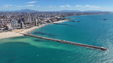 Fortaleza Skyline Ceara Brezilya Fortaleza 'da. Plaj manzarası. Şehir merkezinde. Manzaralı Yükseliş Binaları. Fortaleza Skyline Ceara Brezilya Fortaleza 'da. Göz kamaştırıcı Skyline. Brezilya Kuzeydoğu.