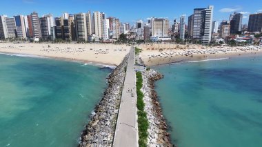 Fortaleza Skyline Ceara Brezilya Fortaleza 'da. Plaj manzarası. Şehir merkezinde. Manzaralı Yükseliş Binaları. Fortaleza Skyline Ceara Brezilya Fortaleza 'da. Göz kamaştırıcı Skyline. Brezilya Kuzeydoğu.