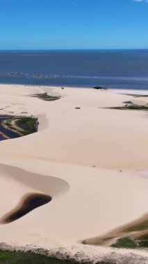 Tutoia Skyline, Tutoia, Brezilya 'da. Doğa Manzarası. Amerika 'nın Brezilya Deltası. Maranhao 'daki Tutoia Skyline. Riverside City 'de. Plaj manzarası. Tatil seyahatleri. Brezilya Kuzeydoğu.