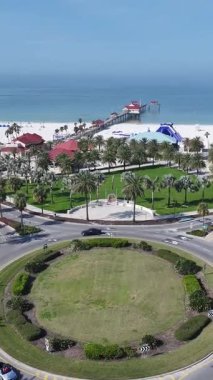 Clearwater Beach Skyline, Florida 'da, Clearwater' da. Plaj manzarası. Şehir merkezinde. Seyahat Manzarası. Clearwater Beach Skyline, Florida 'da, Clearwater' da. İnanılmaz Şehir Manzarası.