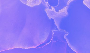 Soyut Akışkan Duvar Kağıdı. Mavi Çağdaş Modern Duvar. Parlak Yağ dokusu. Mor Soyut Akış Çizimi. Çağdaş Poster. Pembe neon yağı deseni. Grafik Boyama Grafiği.