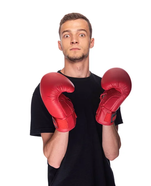 懦弱的滑稽年轻人在红色拳击手套 — 图库照片