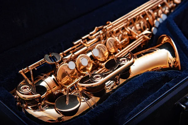 Saxofón Saxofón Dorado Caso Cerca —  Fotos de Stock