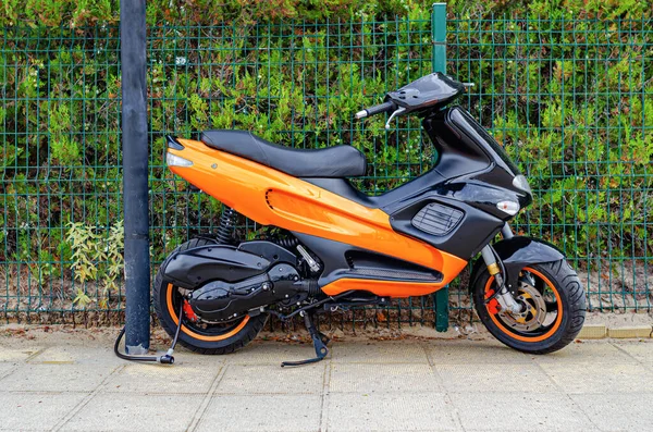 Moto Scooter Estacionado Rua — Fotografia de Stock