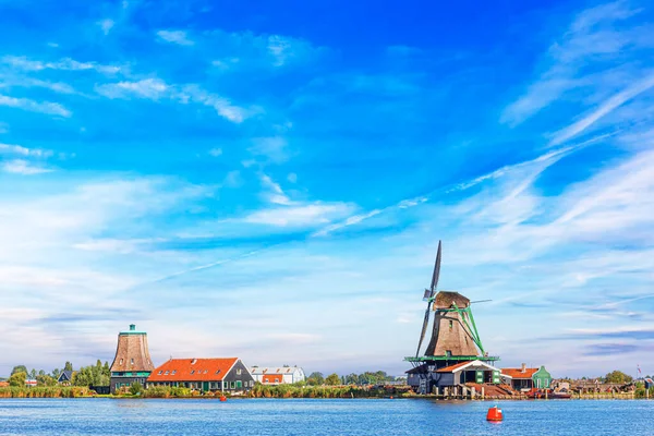 Traditional Dutch Windmill Canal Windmill Zaanse Schans Village Netherlands Holland — Stock Photo, Image