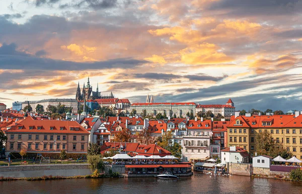 Staré Město Praha Česká Republika Nad Řekou Vltavou Katedrálou Víta — Stock fotografie