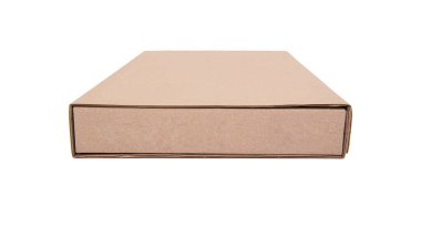 Karton posta kutusu beyaz arkaplanda izole edildi.