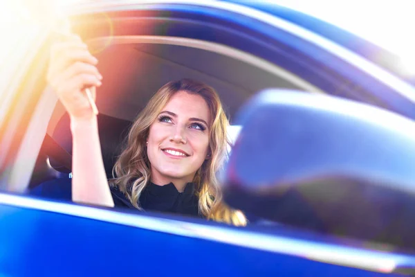 Womans Hand Passes Key Car Buying Car Renting — Stock Photo, Image