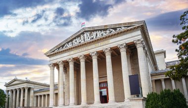 Macaristan, Budapeşte 'deki Güzel Sanatlar Müzesi' nin dış görünüşü