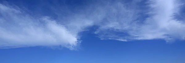 Beautiful Blue Sky White Cloud Background Wallpaper — Stock Photo, Image