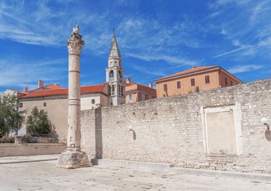 Eski Zadar kasabasının şehir manzarası. Hırvatistan ve Dalmaçya adriyatik bölgesi.