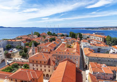 Zadar, Hırvatistan. Gökyüzünden eski şehrin panoramik görüntüsü.