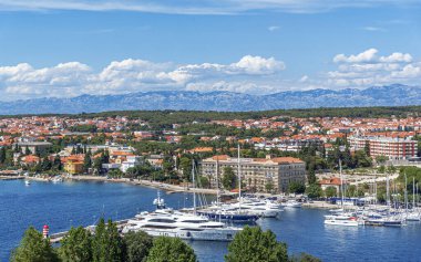 Zadar, Hırvatistan. Gökyüzünden eski şehrin panoramik görüntüsü.